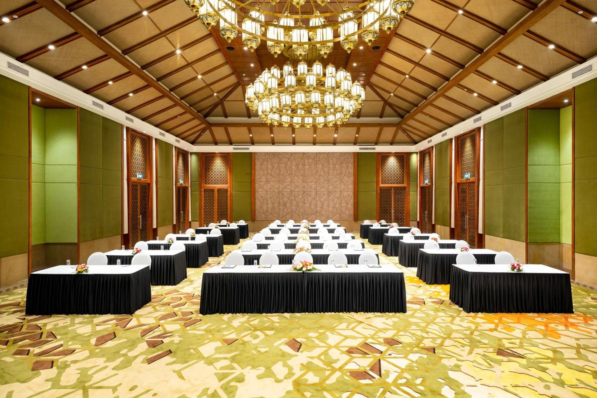 Hilton Goa Resort Candolim Exterior photo